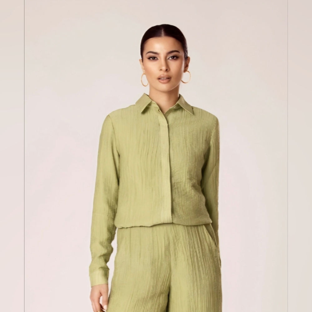 Hanan Textured Button Down Top & Wide Leg Pants - Cypress Green - Picture 2 of 10